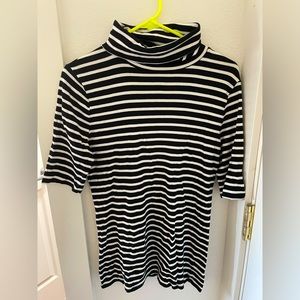 Striped half sleeve top